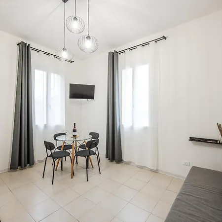 Teresa Tra Ferrari E Lambrusco