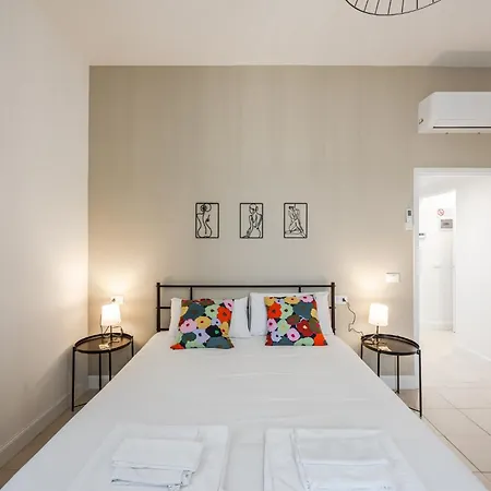 Teresa Tra Ferrari E Lambrusco *