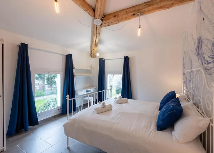 Teresa Tra Ferrari E Lambrusco Solignano Nuovo