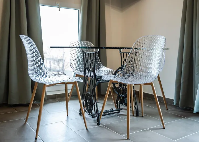 Teresa Tra Ferrari E Lambrusco Solignano Nuovo