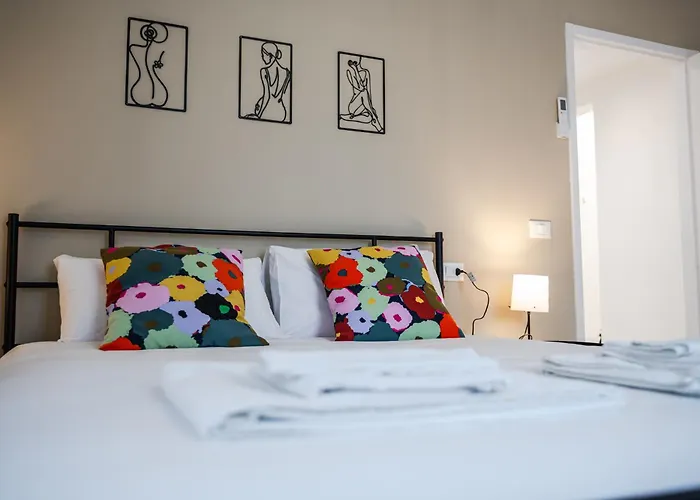 Teresa Tra Ferrari E Lambrusco