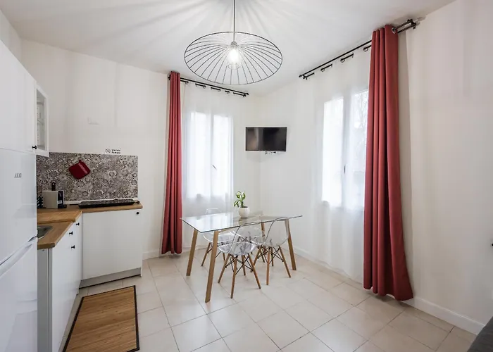 Teresa Tra Ferrari E Lambrusco Solignano Nuovo