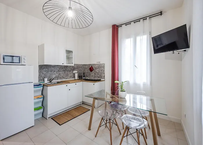 Teresa Tra Ferrari E Lambrusco * Solignano Nuovo